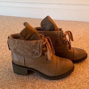 Roxy Mountain and the Seas Boots